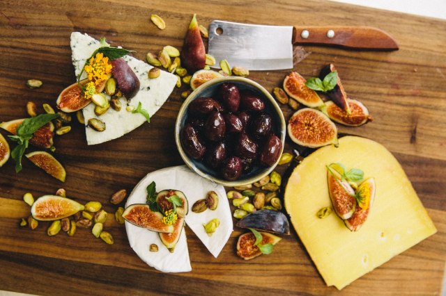 Najgora vrsta sira: Mnogi ga jedu, a ne znaju – poveæava rizik od moždanog udara i bolesti srca